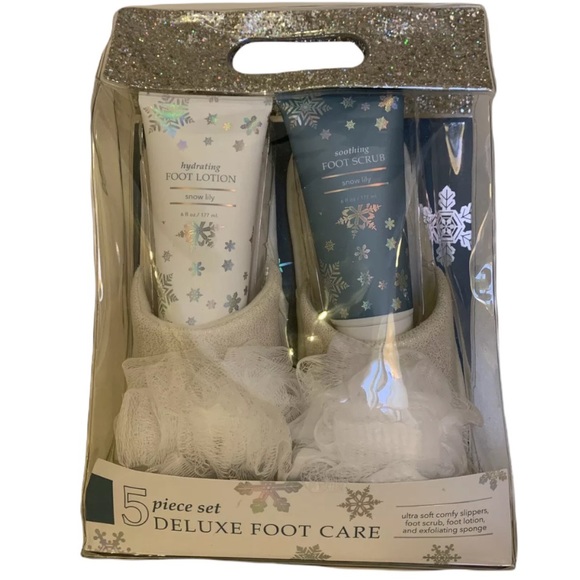 Goldessence 5-Piece Deluxe Foot Care Set w/ Slippers Snow Lily - Picture 3 of 7